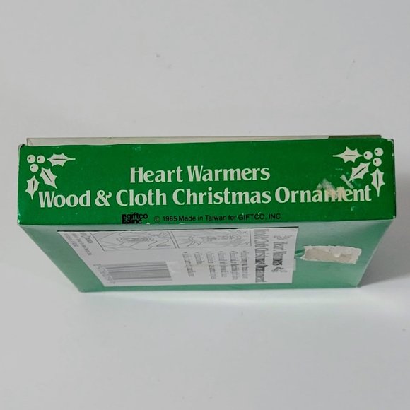 1985 Heart Warmers Wood & Cloth Christmas Mouse Ornament in Original Box - Picture 3 of 4